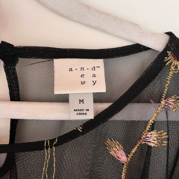 A New Day Sheer Mesh Spring Trending Floral Long Sleeve Embroidered Top Size M - Picture 8 of 10